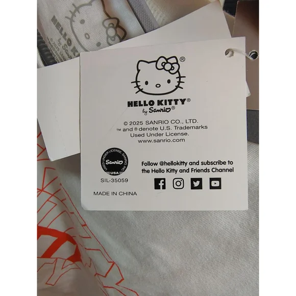 Hello Kitty Graphic Tee – Medium – NWT – White Red Logo - Picture 4 of 5
